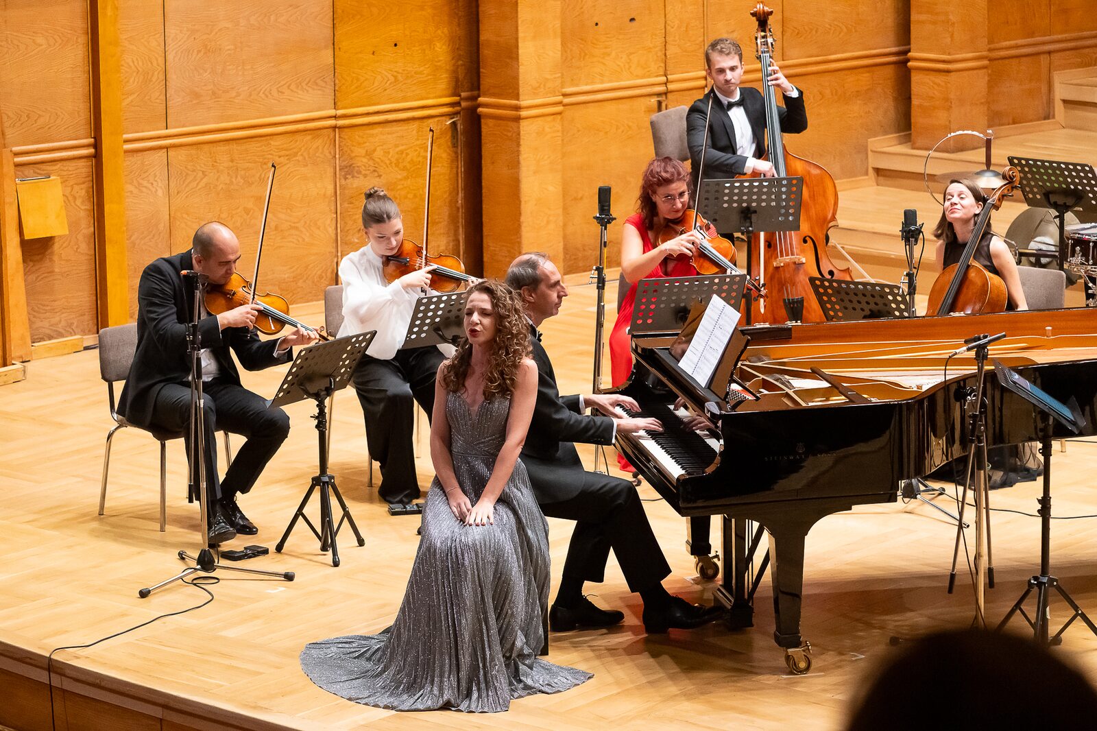 Светлина Стоянова с Camerata Bulgarica на галаконцерта „Завръщане“